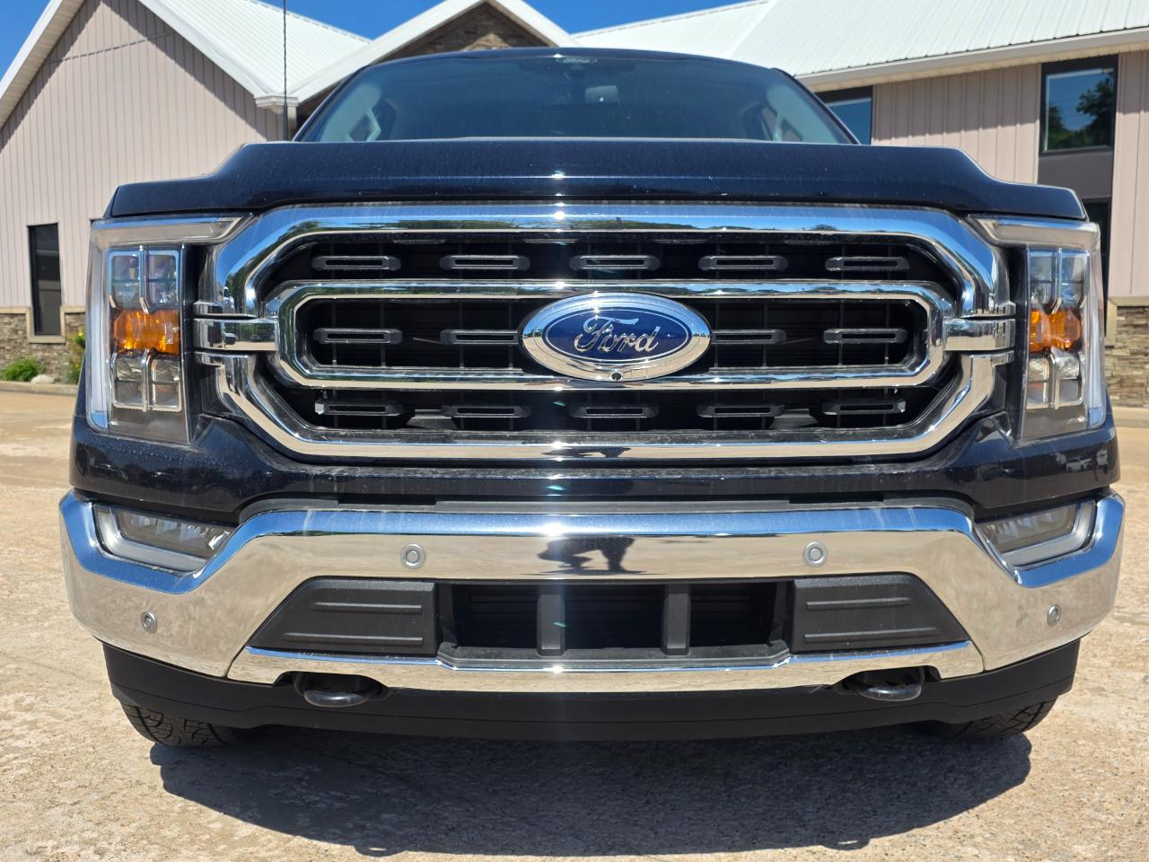 Ford F-150 XLT SuperCrew 5.5-ft. Bed 4WD 2022