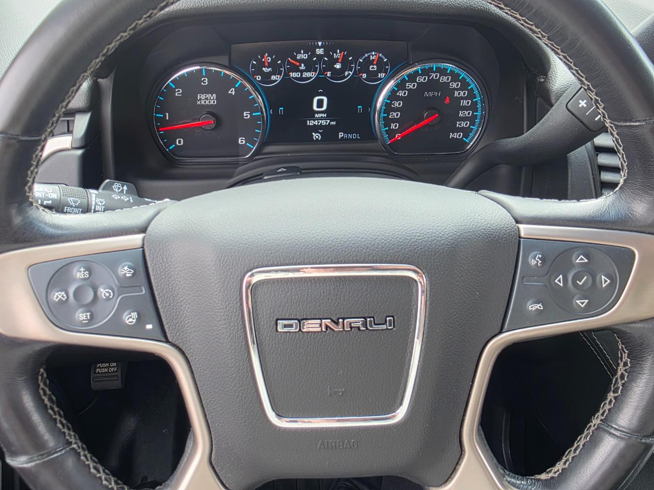 GMC Yukon XL Denali 4WD 2018