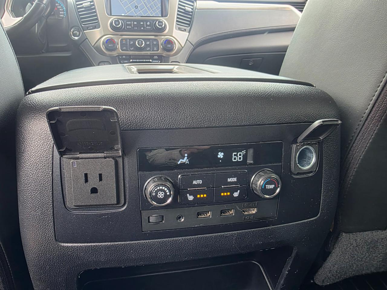 GMC Yukon XL Denali 4WD 2018