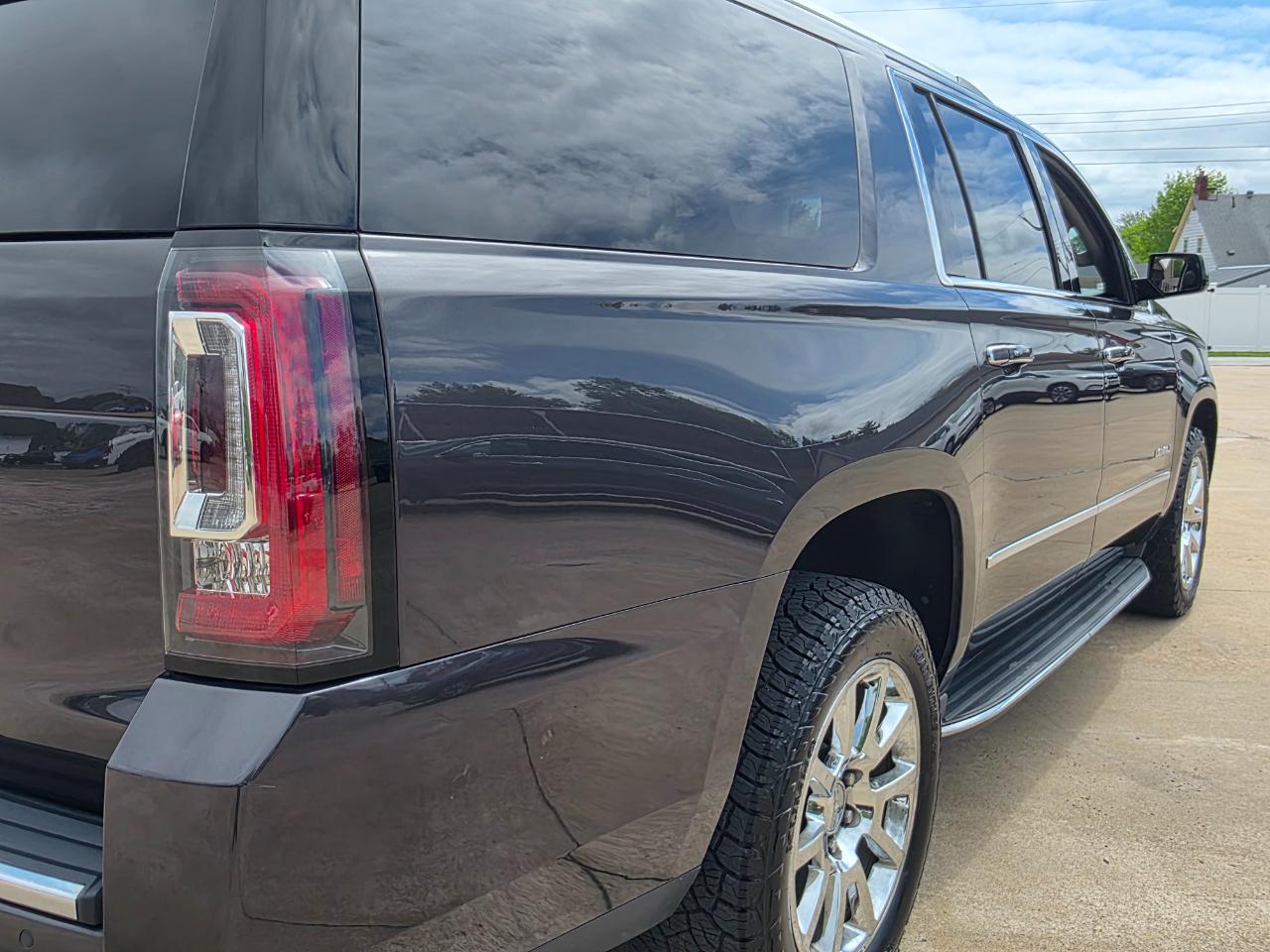 GMC Yukon XL Denali 4WD 2018