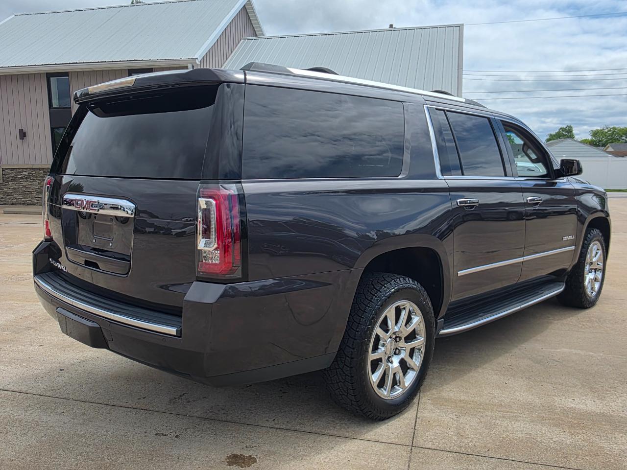 GMC Yukon XL Denali 4WD 2018