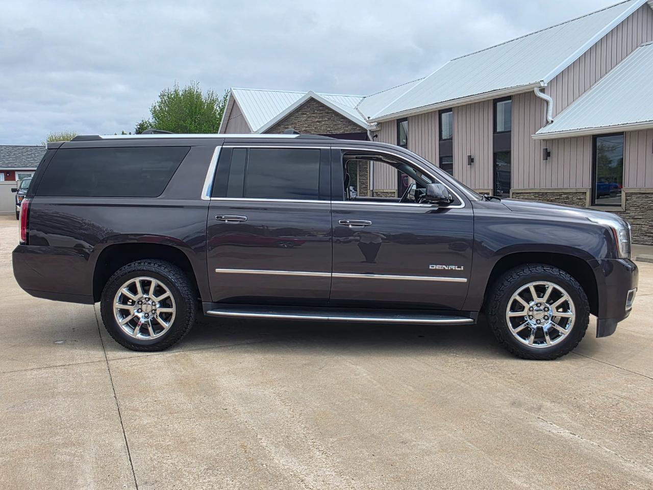 GMC Yukon XL Denali 4WD 2018