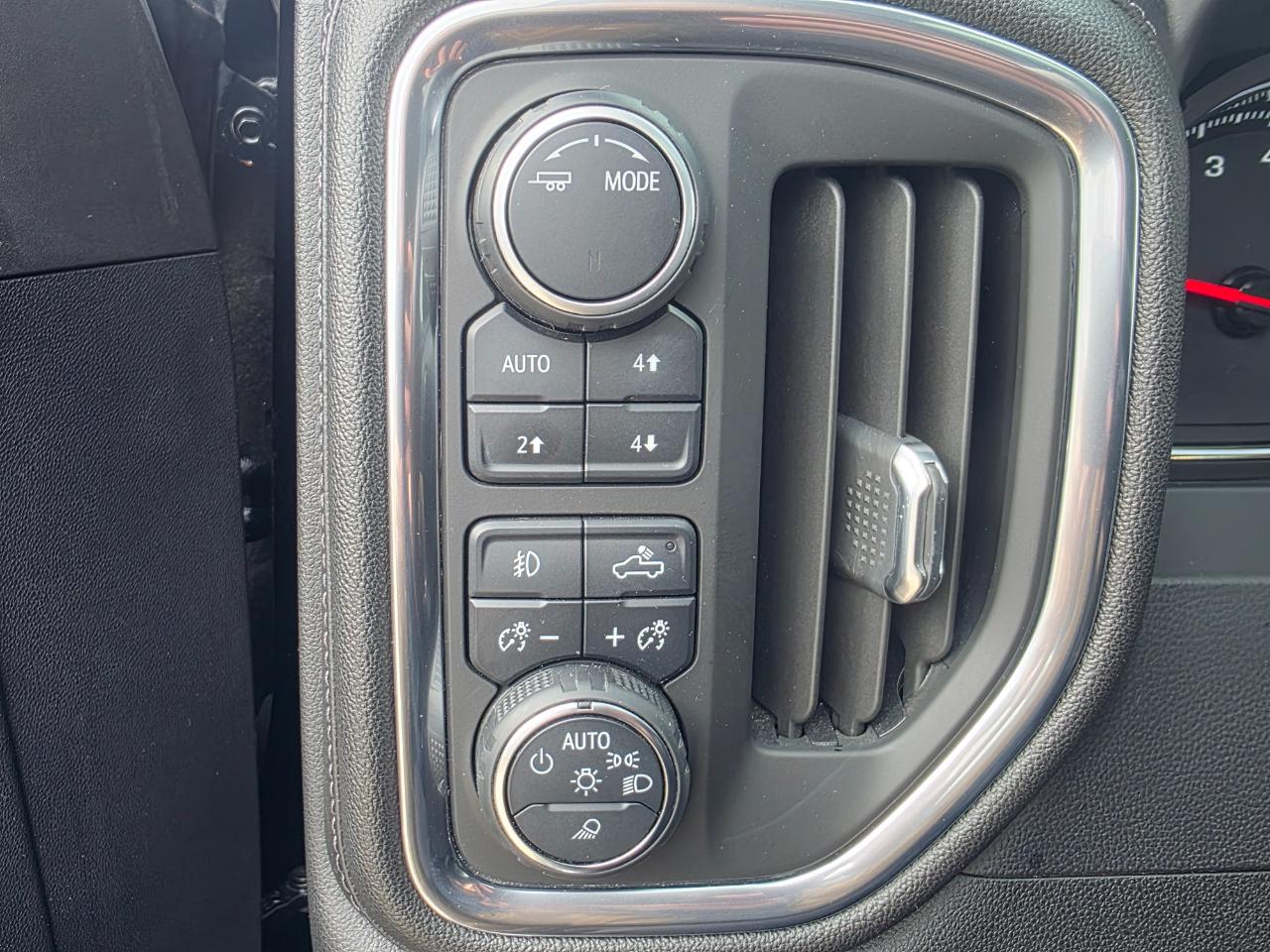 Chevrolet Silverado 1500 LT Trail Boss Crew Cab 4WD 2020