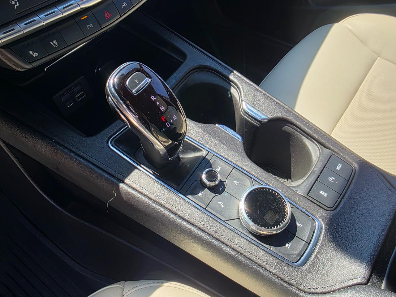 Cadillac XT4 Sport AWD 2023