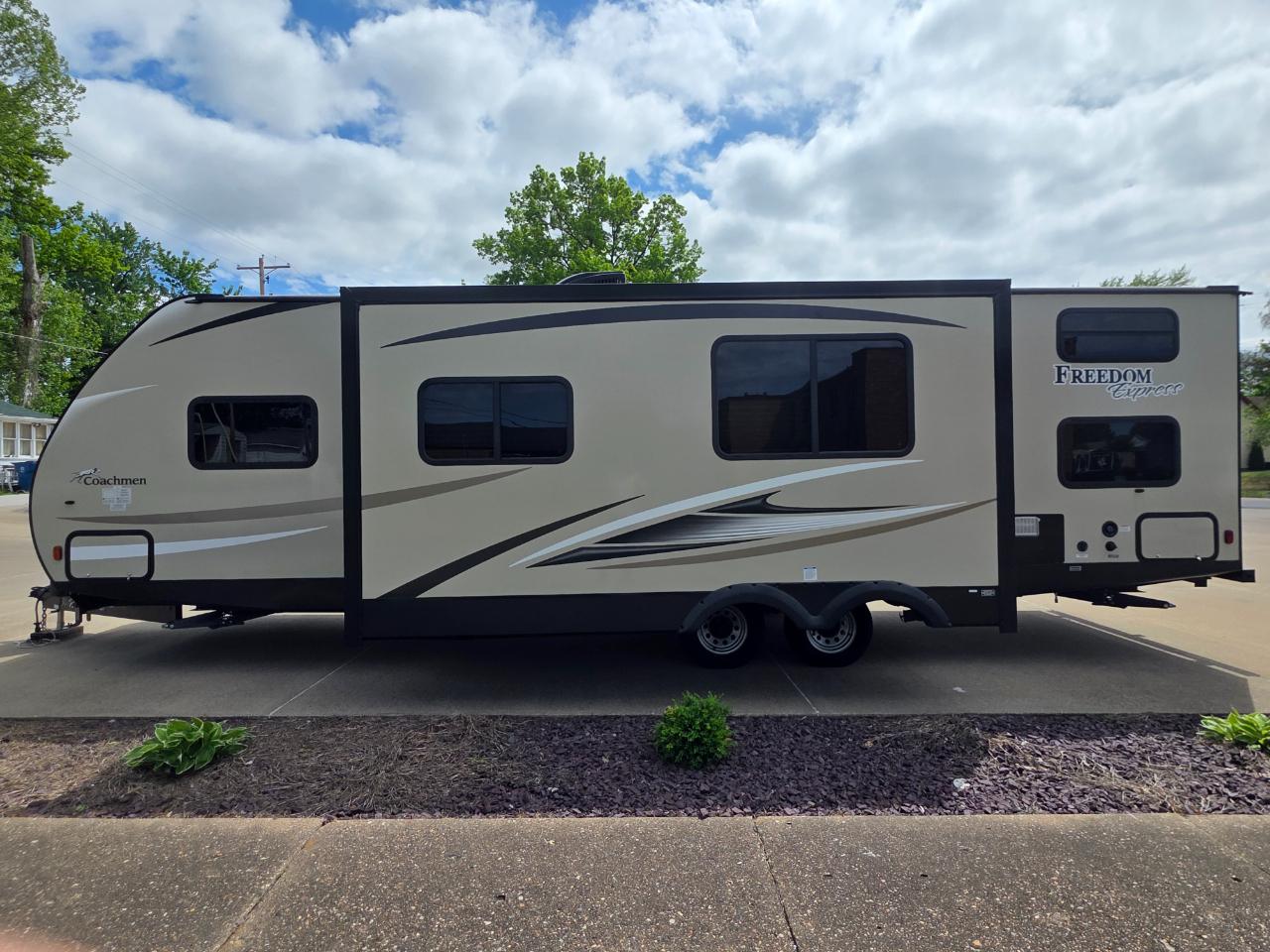 Forest River Freedom Express  2018