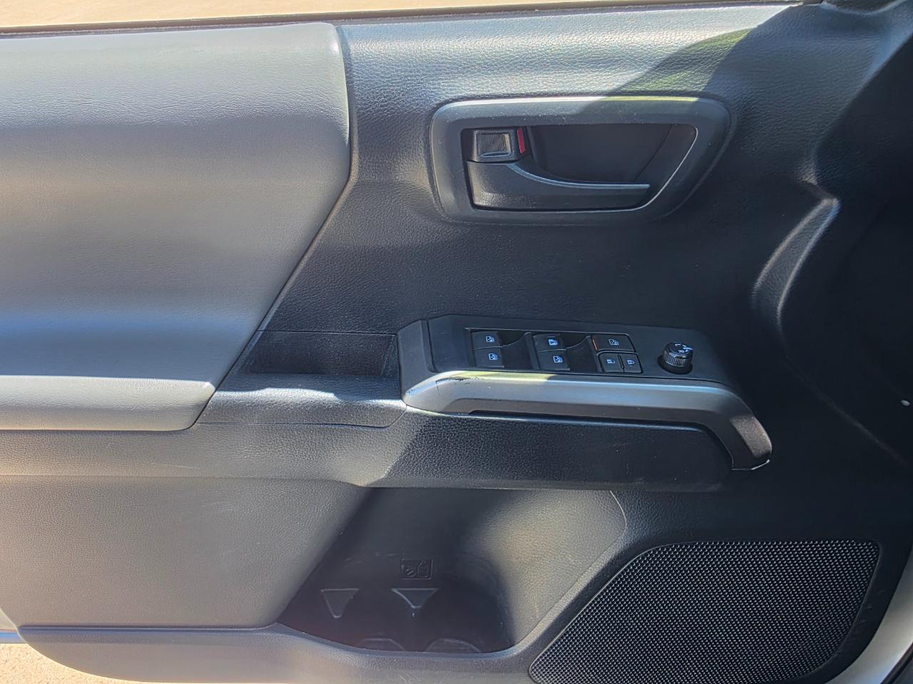 Toyota Tacoma SR5 Double Cab Long Bed V6 6AT 4WD 2019