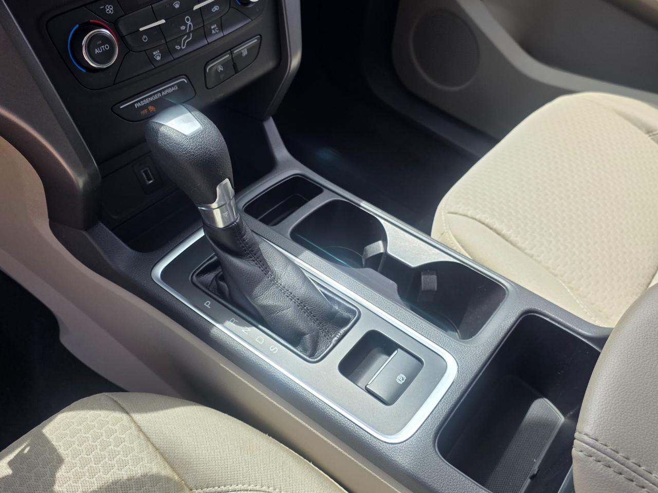 Ford Escape SE FWD 2017