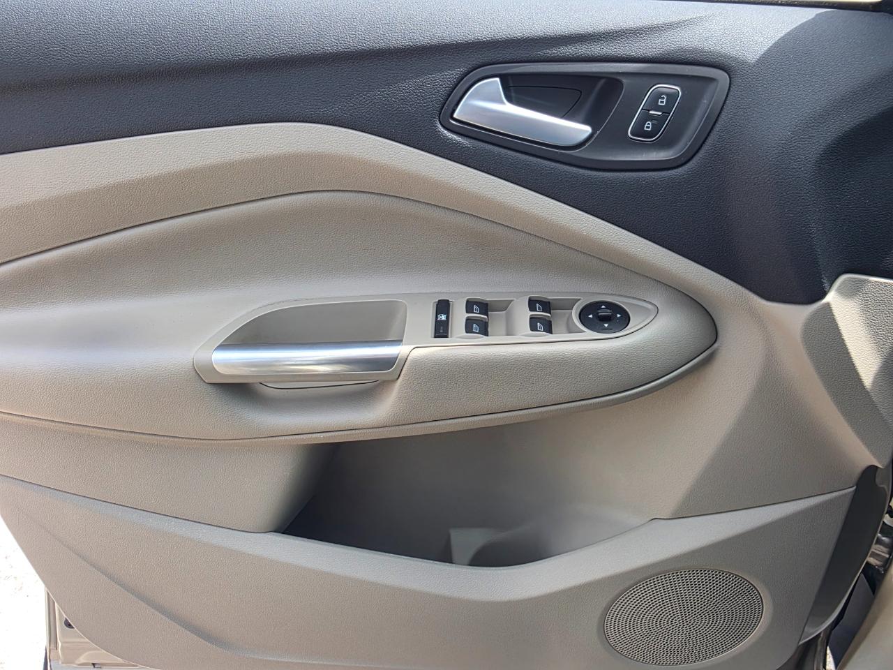 Ford Escape SE FWD 2017