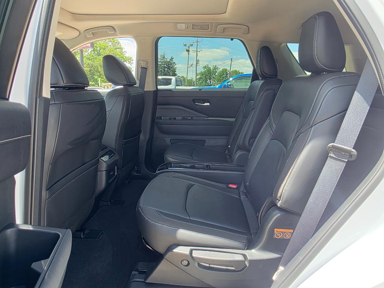 Nissan Pathfinder  2025