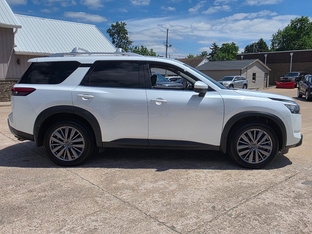 Nissan Pathfinder  2025
