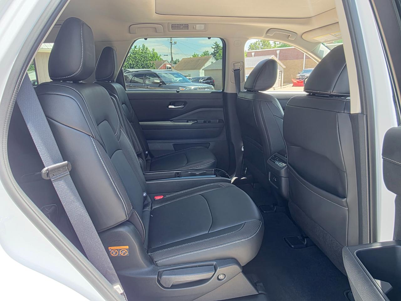 Nissan Pathfinder  2025