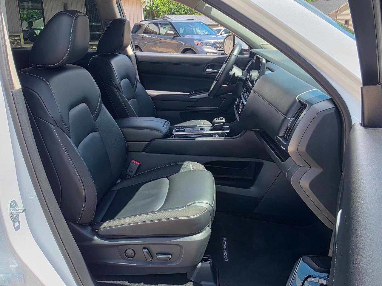 Nissan Pathfinder  2025