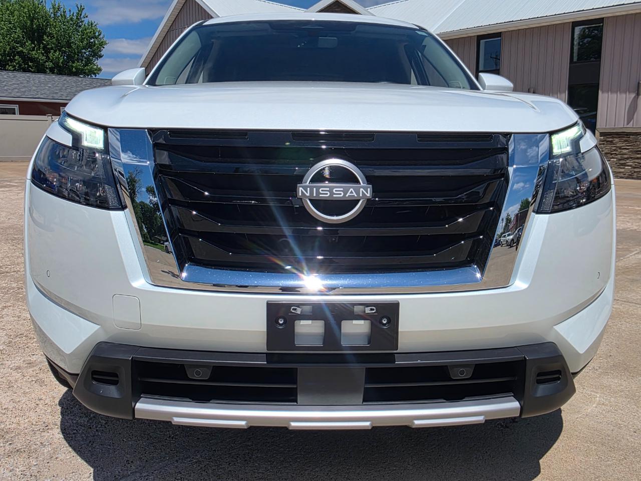 Nissan Pathfinder  2025