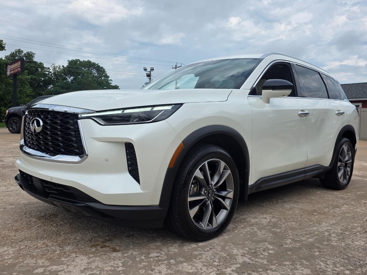 Infiniti QX60 LUXE AWD 2023