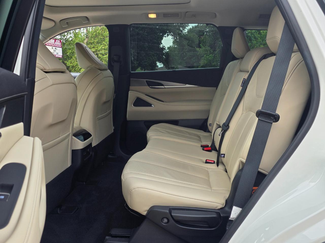 Infiniti QX60 LUXE AWD 2023