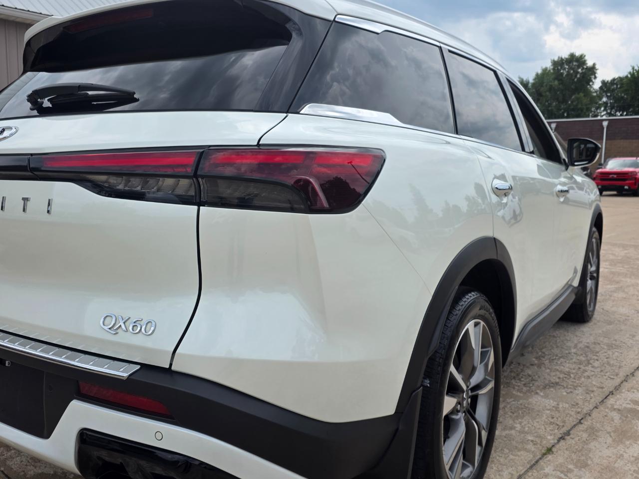 Infiniti QX60 LUXE AWD 2023