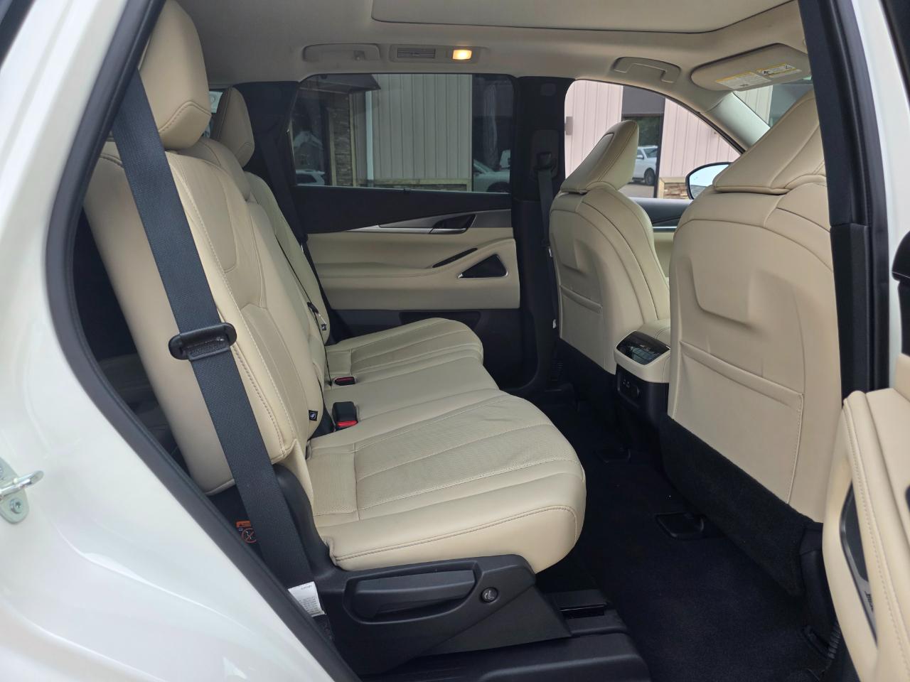 Infiniti QX60 LUXE AWD 2023