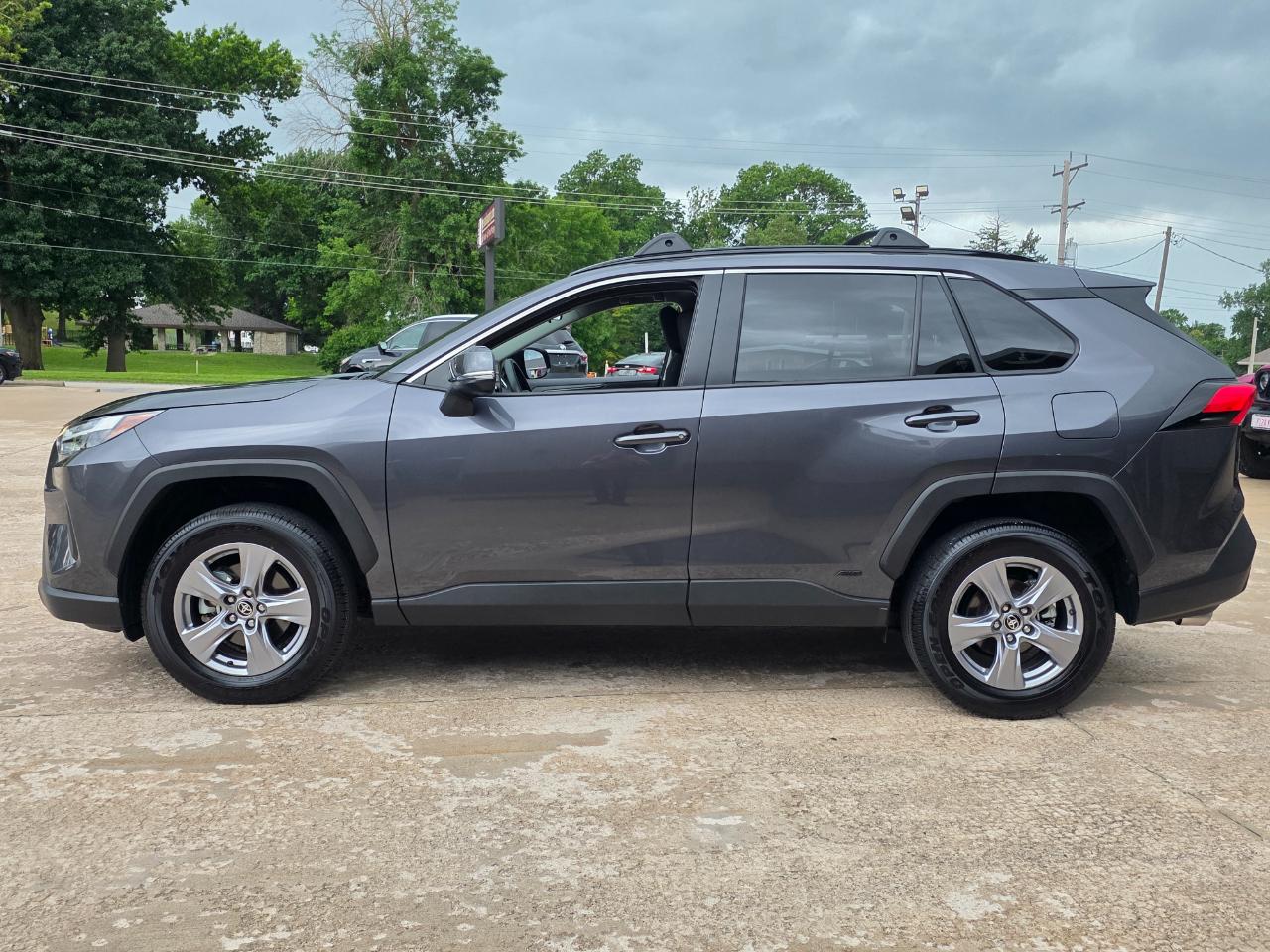 Toyota RAV4 Hybrid LE 2025