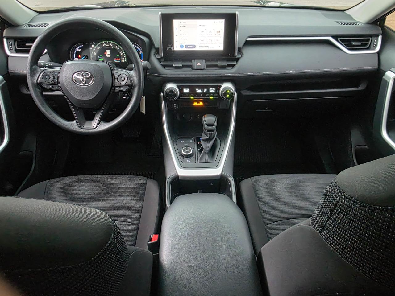 Toyota RAV4 Hybrid LE 2025