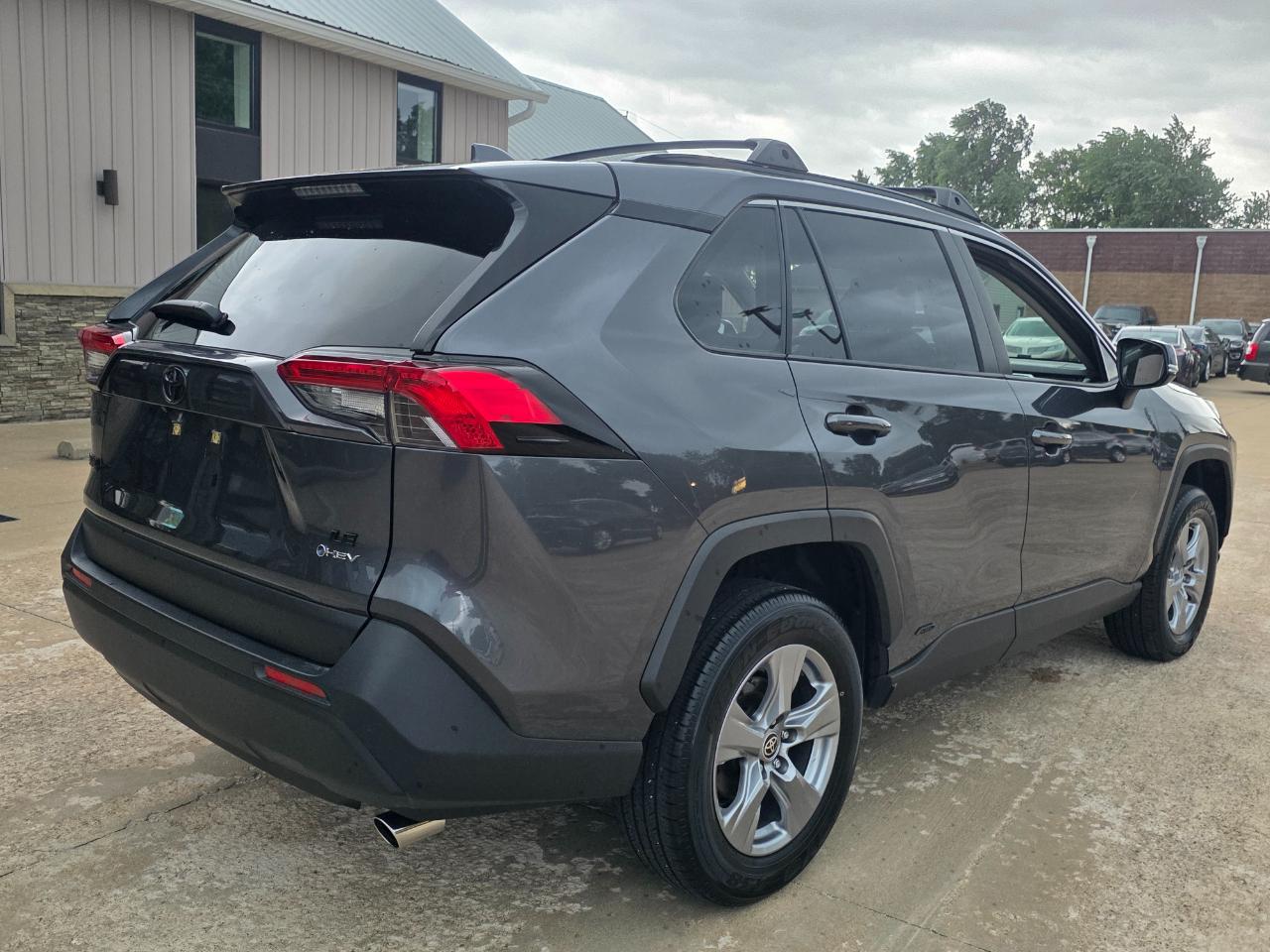 Toyota RAV4 Hybrid LE 2025