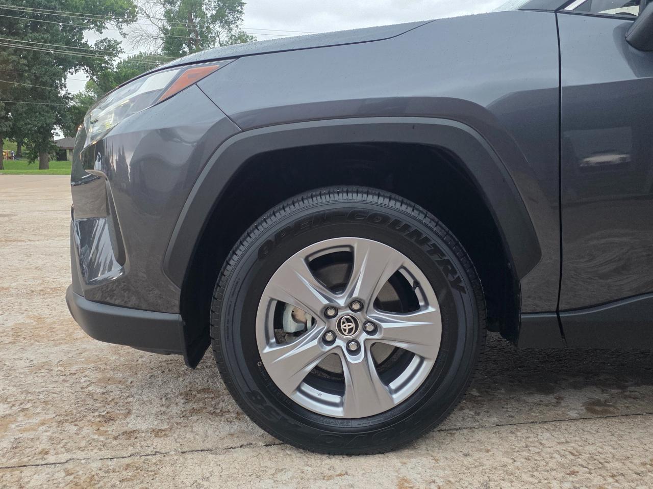Toyota RAV4 Hybrid LE 2025
