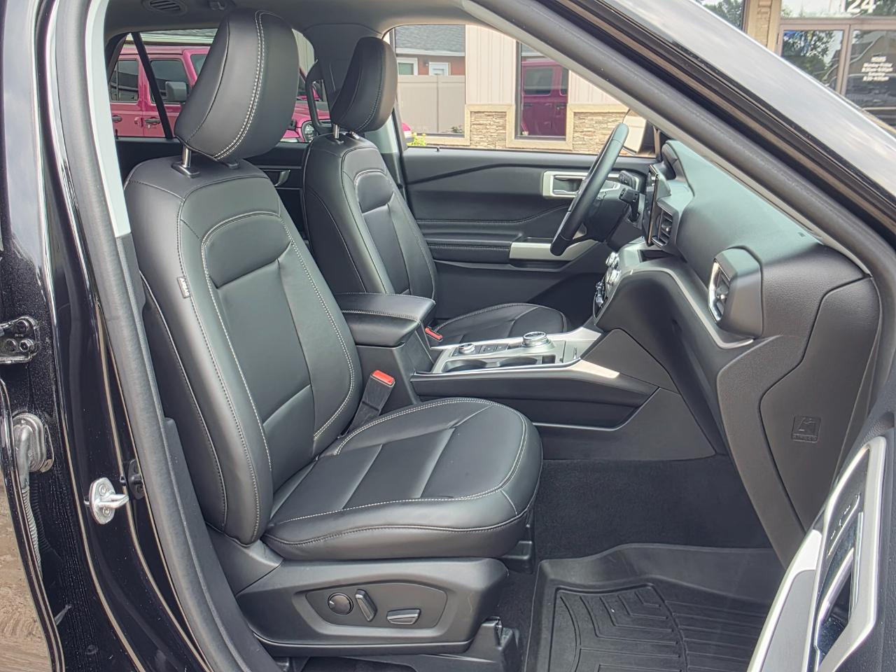 Ford Explorer XLT AWD 2022