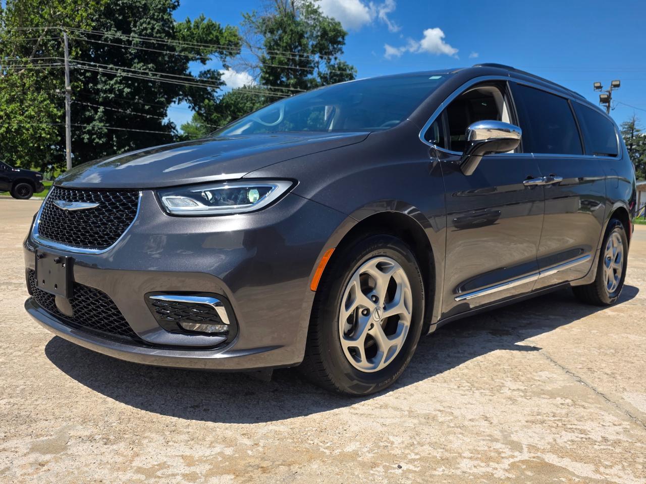 Chrysler Pacifica Limited 2023