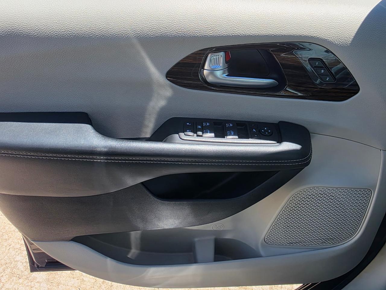 Chrysler Pacifica Limited 2023