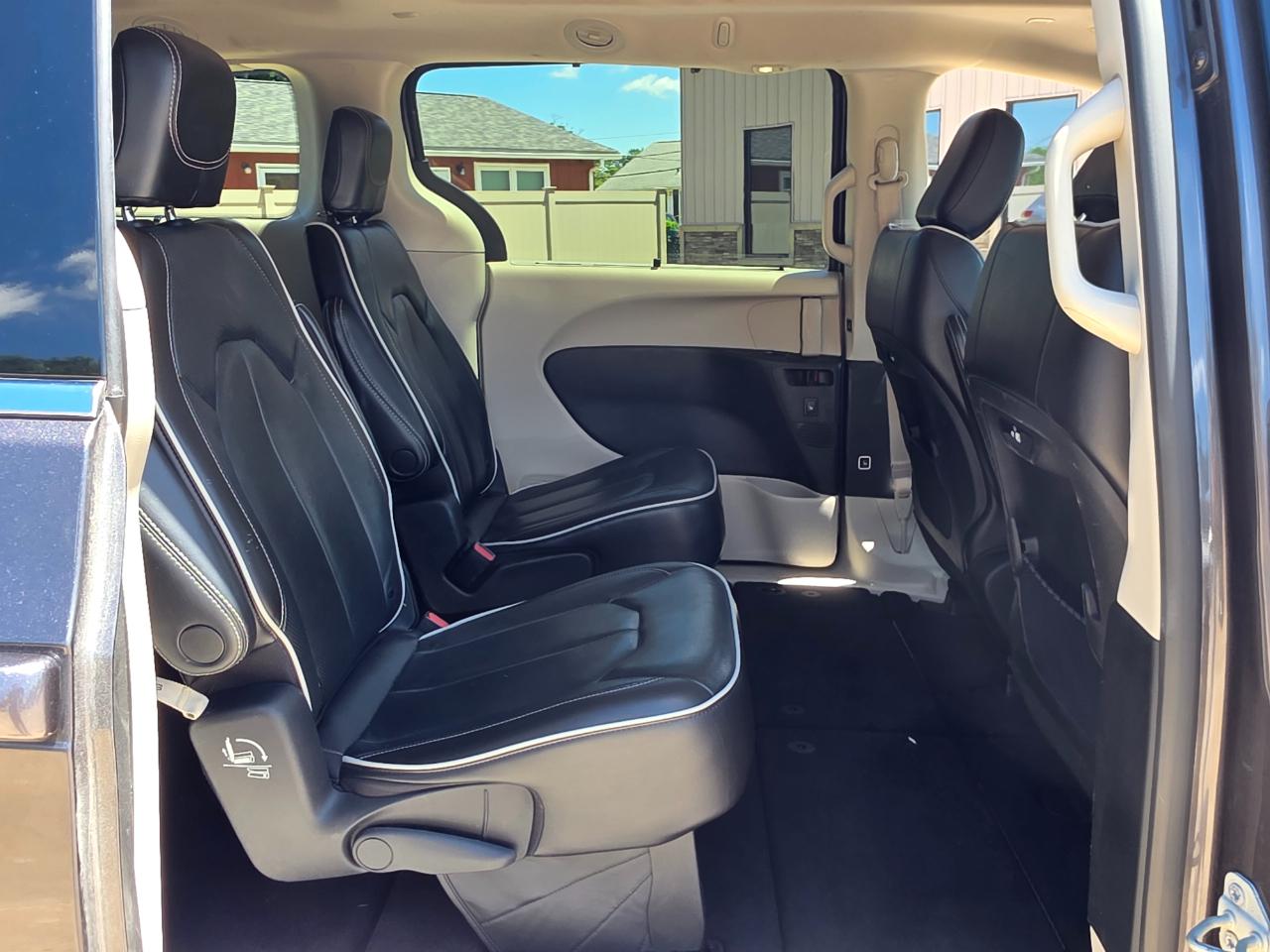 Chrysler Pacifica Limited 2023