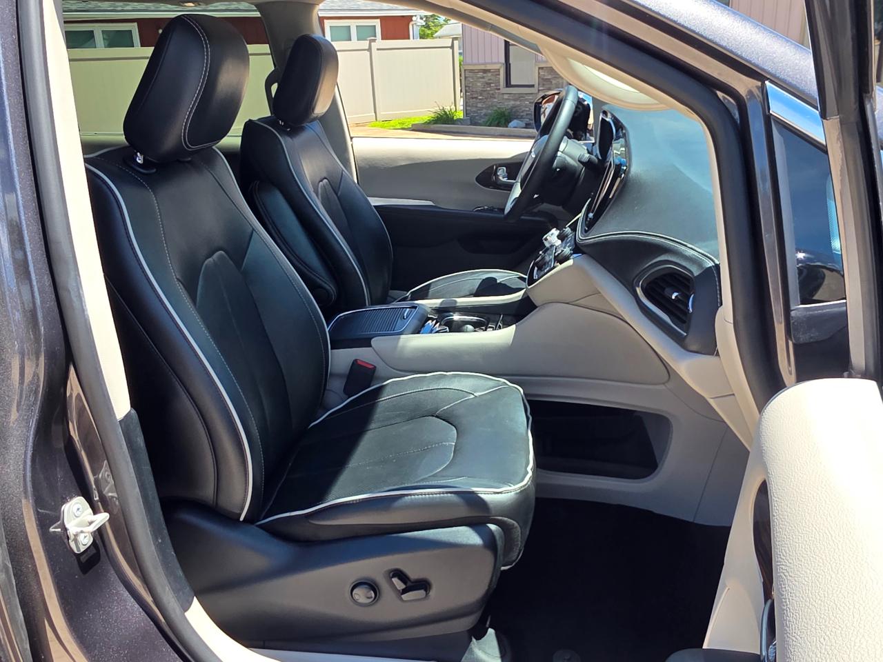 Chrysler Pacifica Limited 2023
