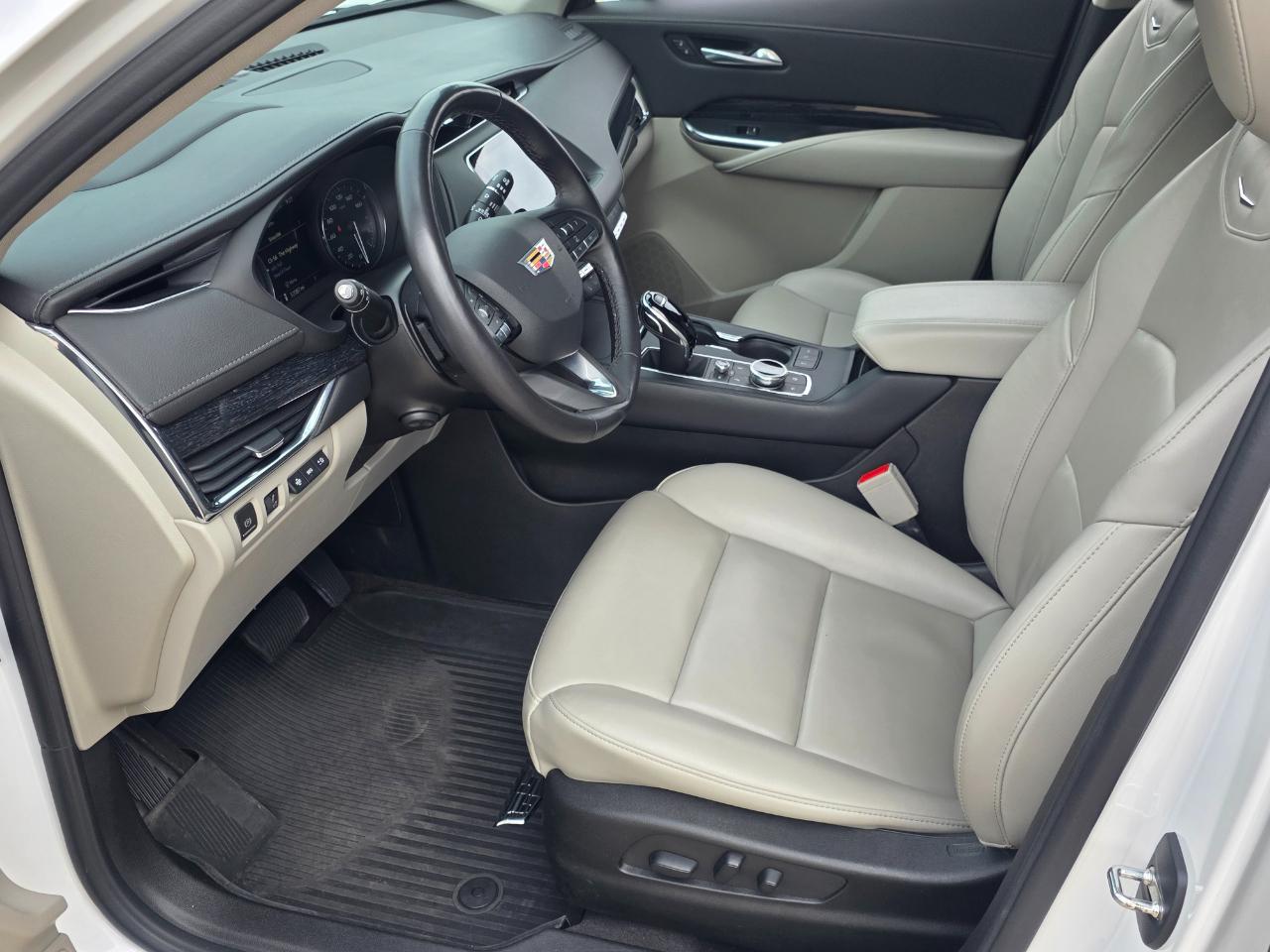 Cadillac XT4 Premium Luxury AWD 2023