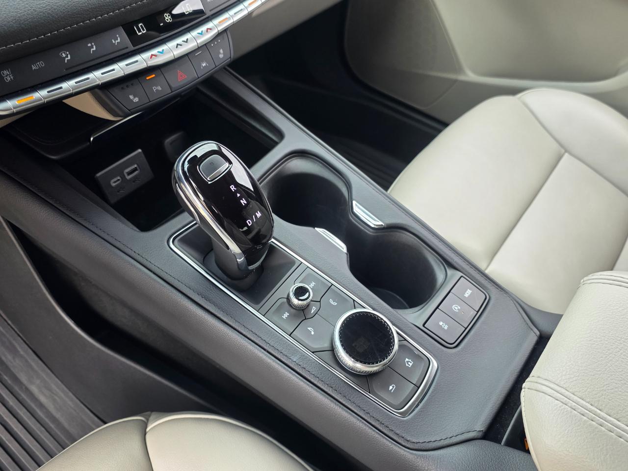 Cadillac XT4 Premium Luxury AWD 2023