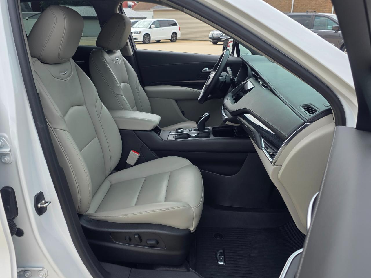 Cadillac XT4 Premium Luxury AWD 2023