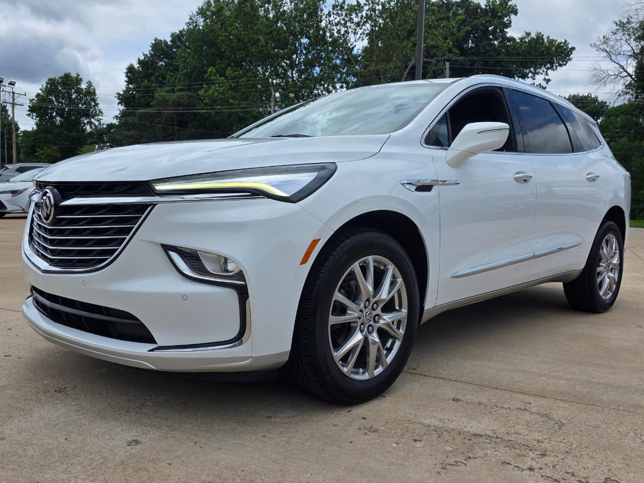 Buick Enclave Essence 2023