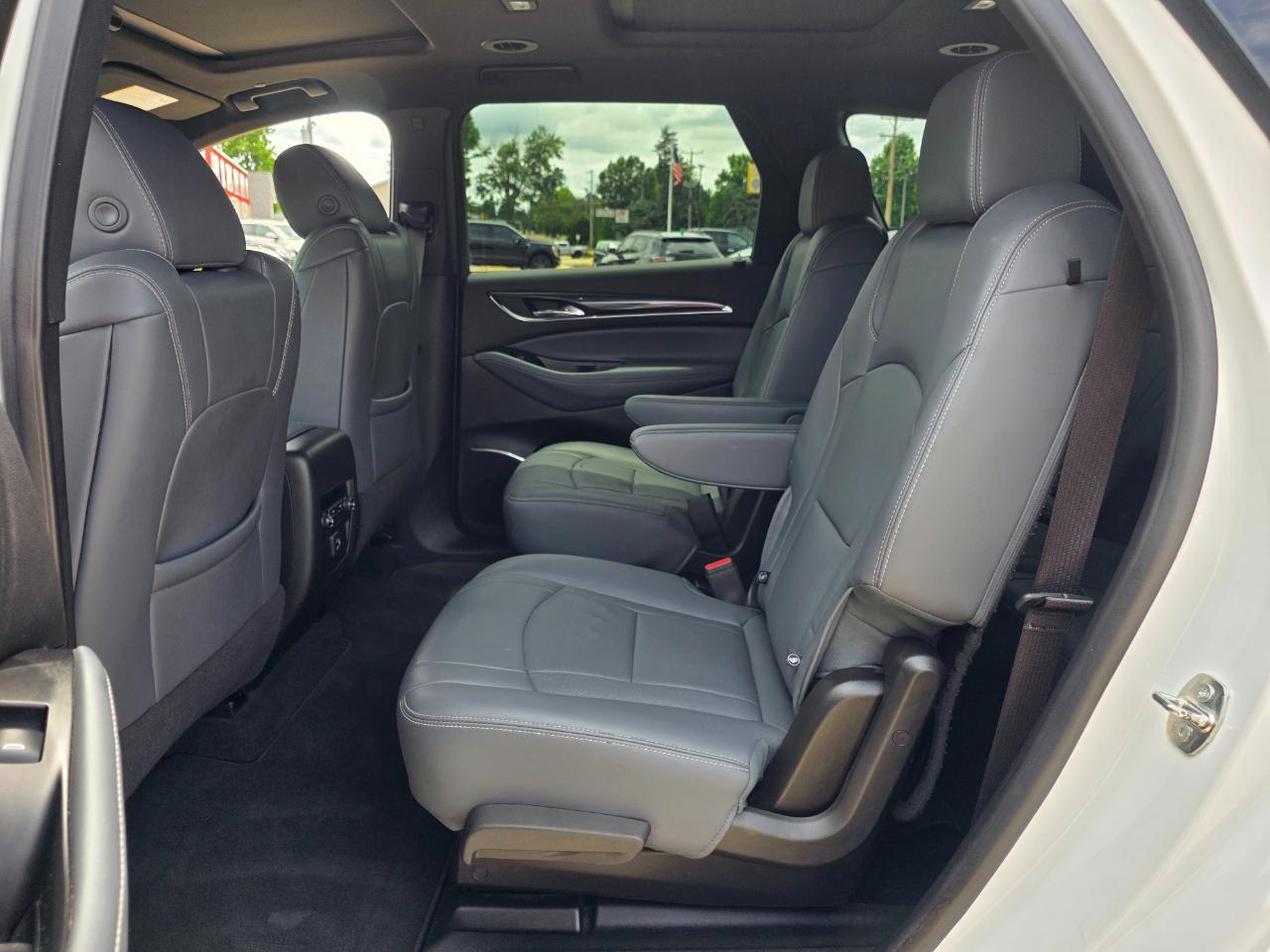 Buick Enclave Essence 2023