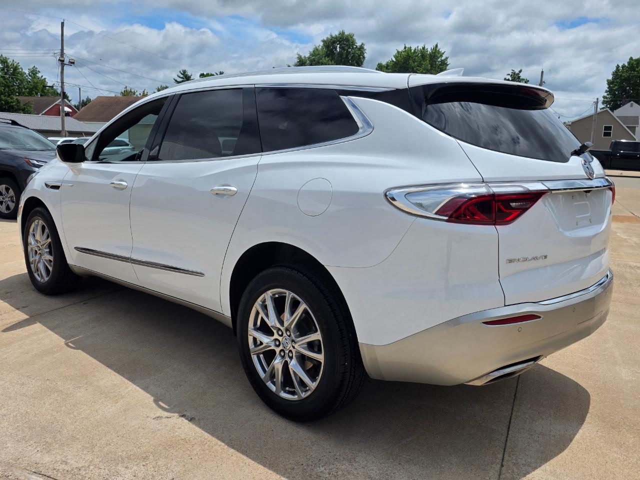 Buick Enclave Essence 2023