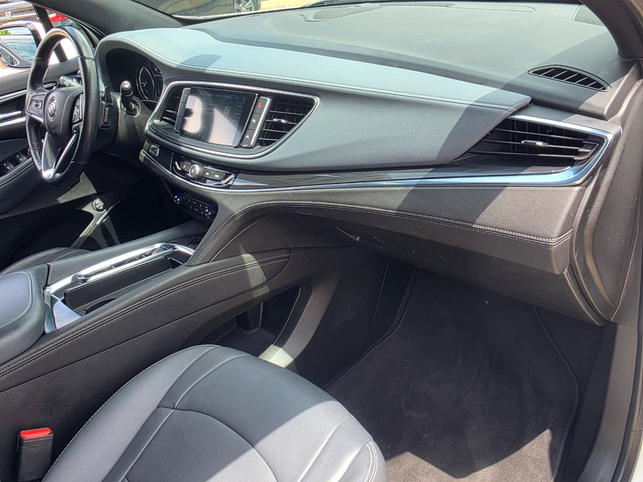 Buick Enclave Essence 2023