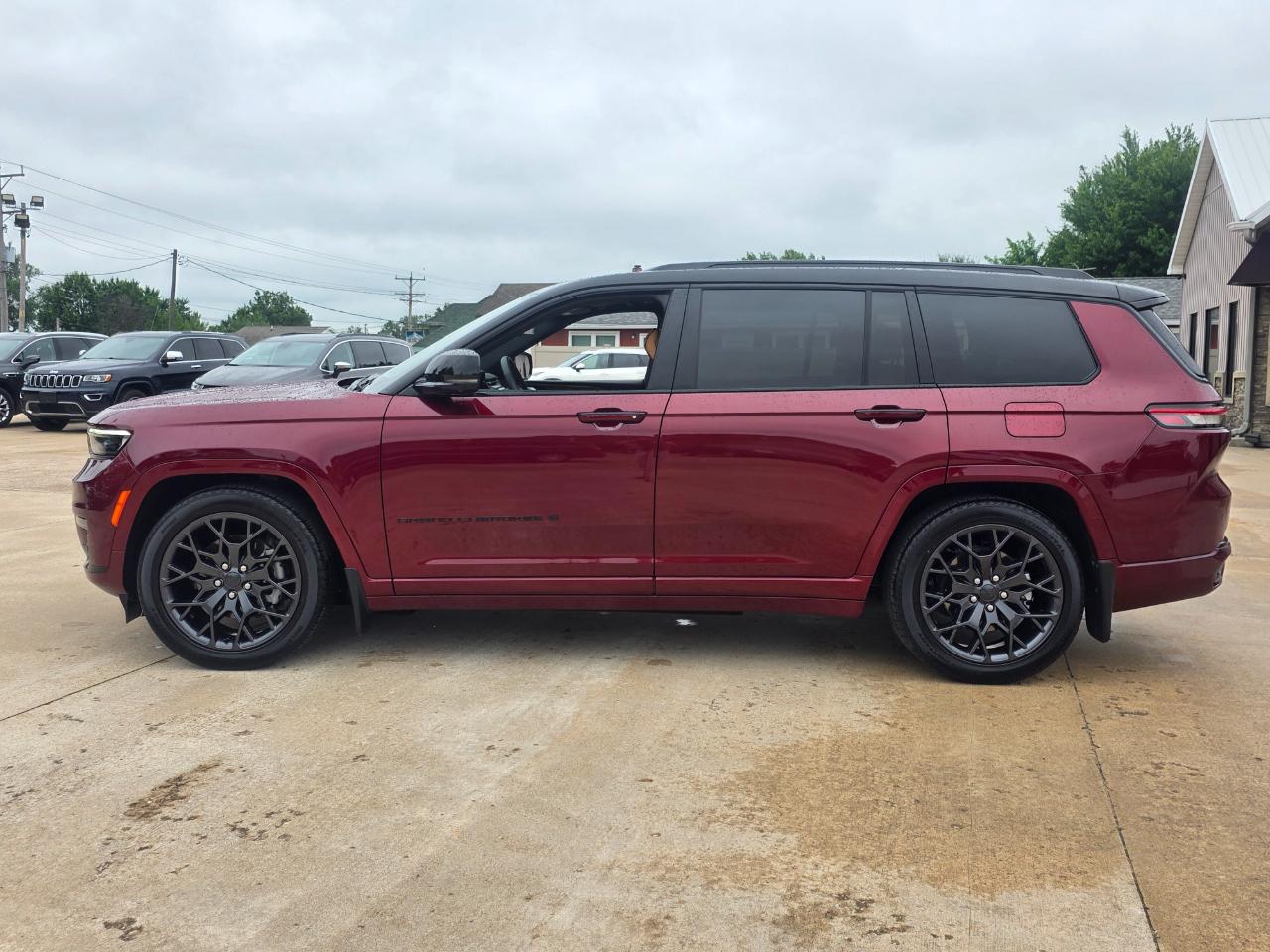 Jeep Grand Cherokee L Summit 4WD 2025