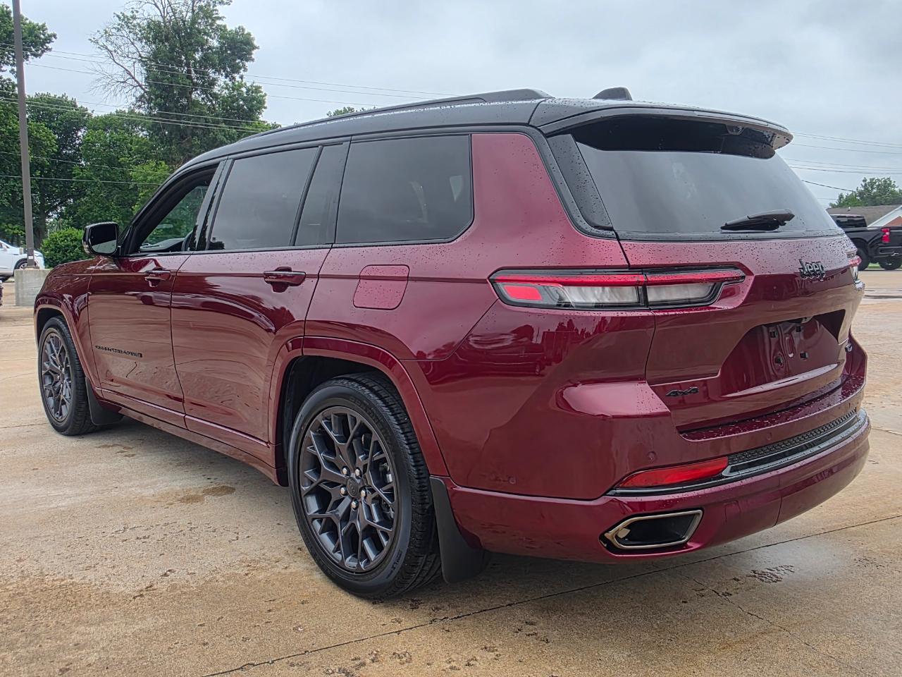 Jeep Grand Cherokee L Summit 4WD 2025