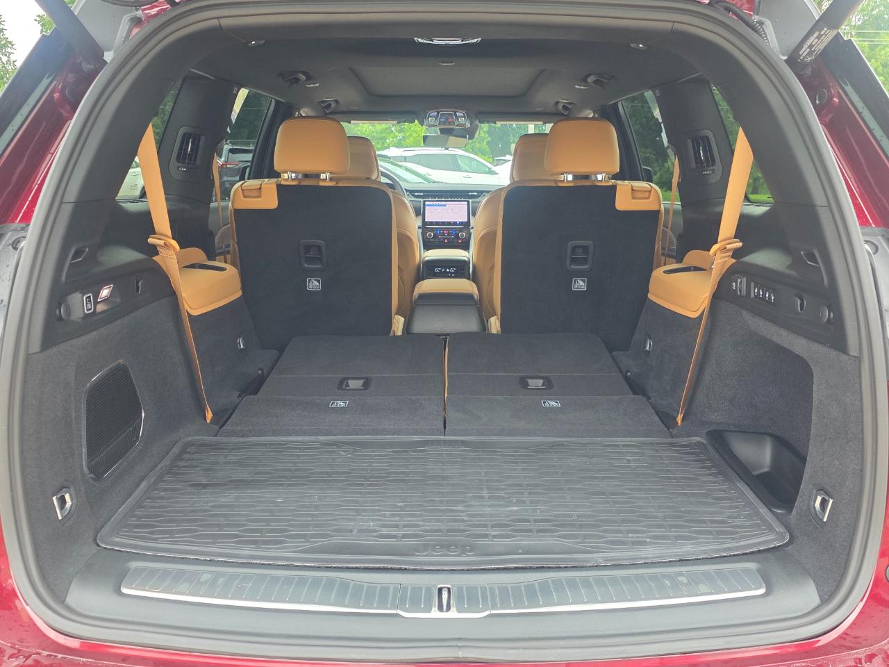 Jeep Grand Cherokee L Summit 4WD 2025