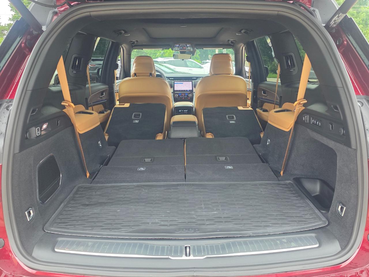 Jeep Grand Cherokee L Summit 4WD 2025