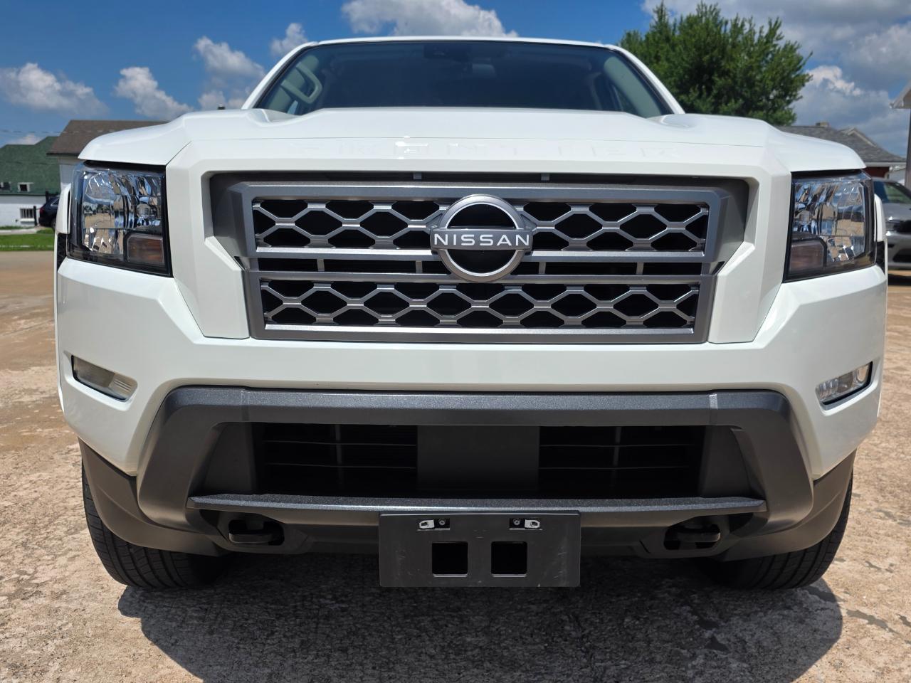 Nissan Frontier SV Crew Cab 4WD 2023