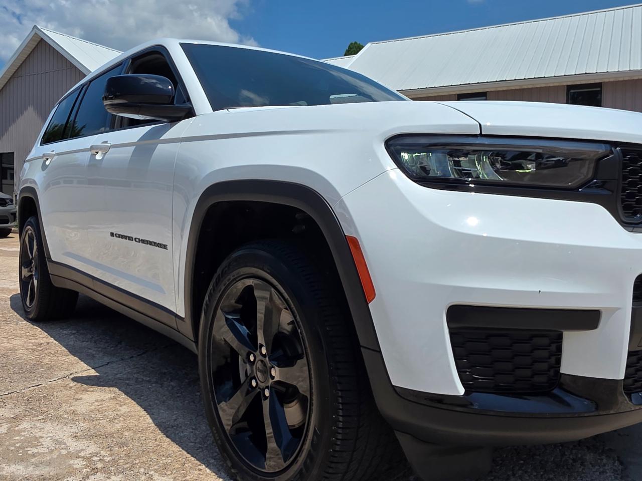Jeep Grand Cherokee L Laredo 4WD 2023