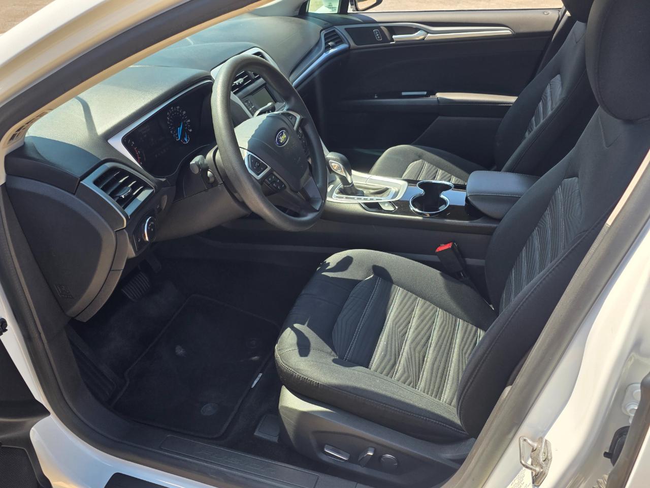 Ford Fusion SE 2016