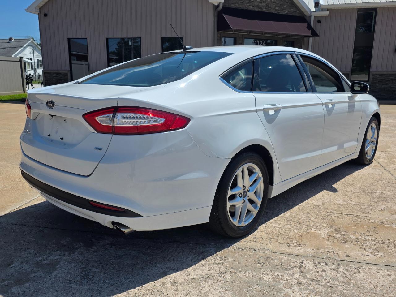 Ford Fusion SE 2016