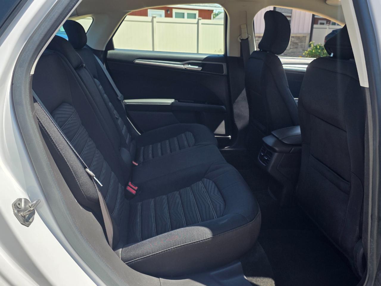 Ford Fusion SE 2016