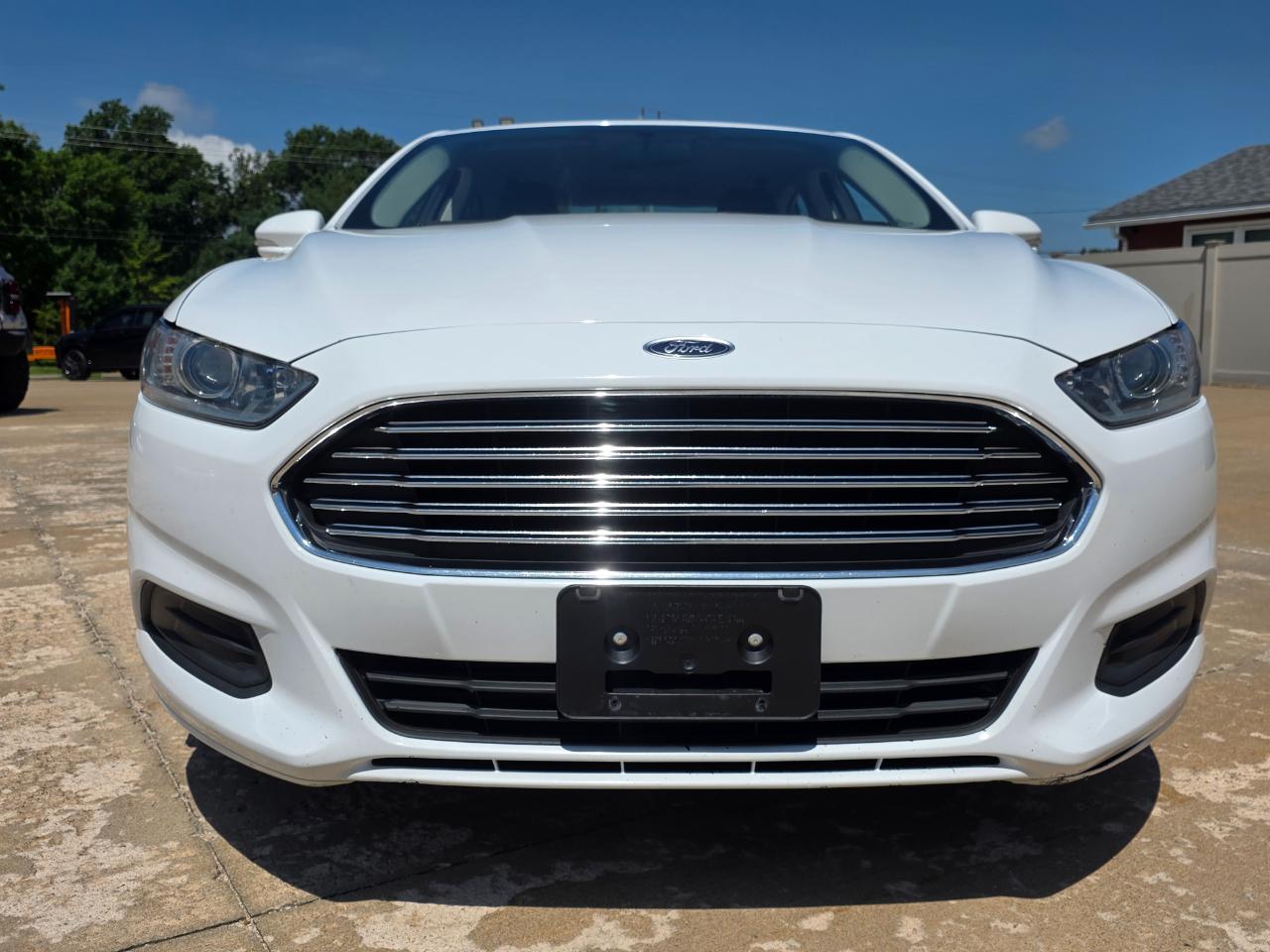 Ford Fusion SE 2016