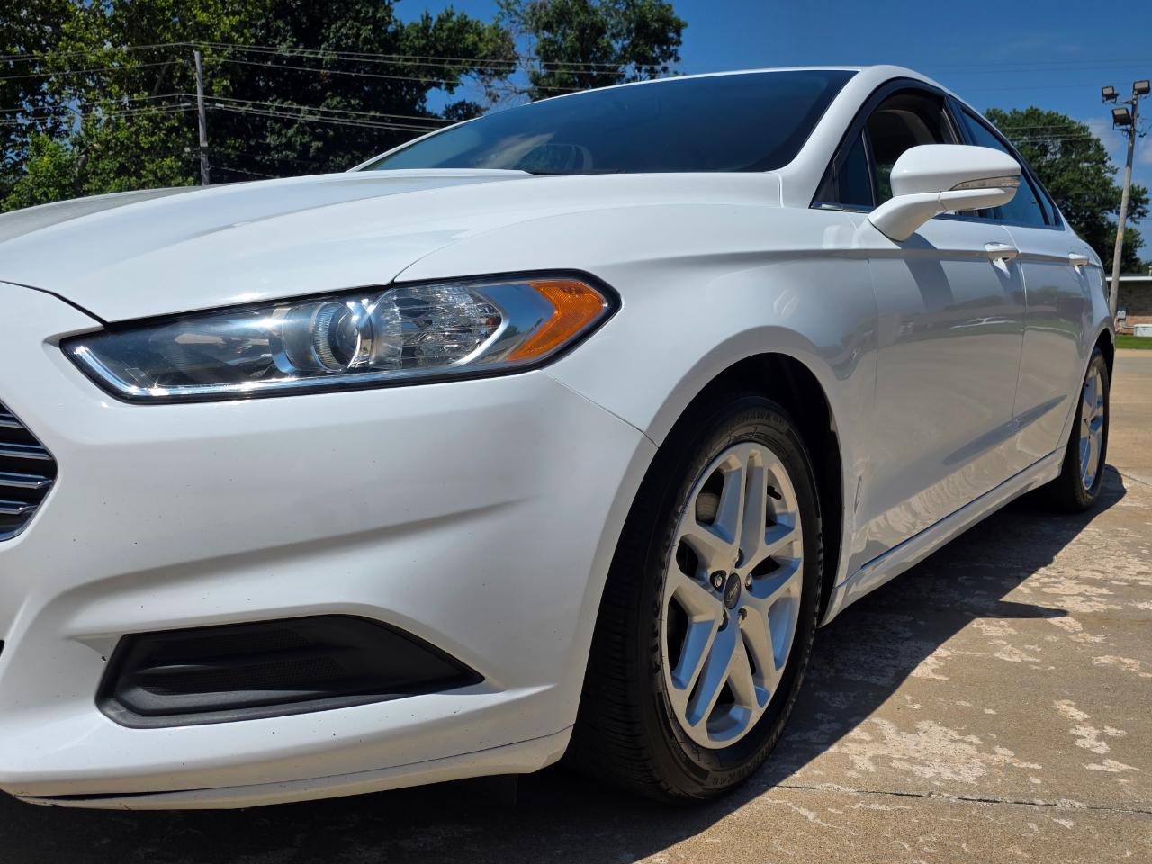 Ford Fusion SE 2016