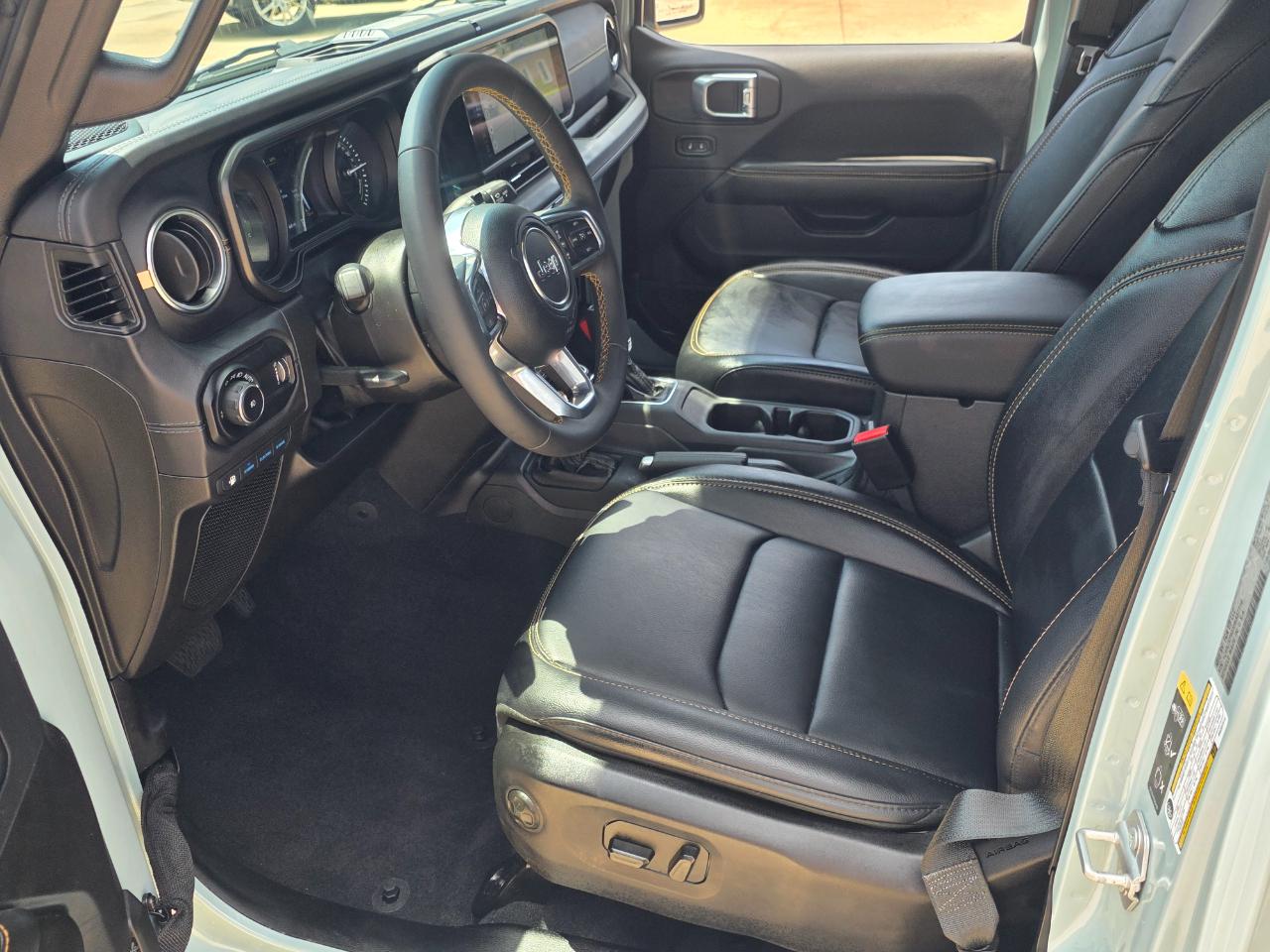 Jeep Wrangler 4xe Sahara 2024