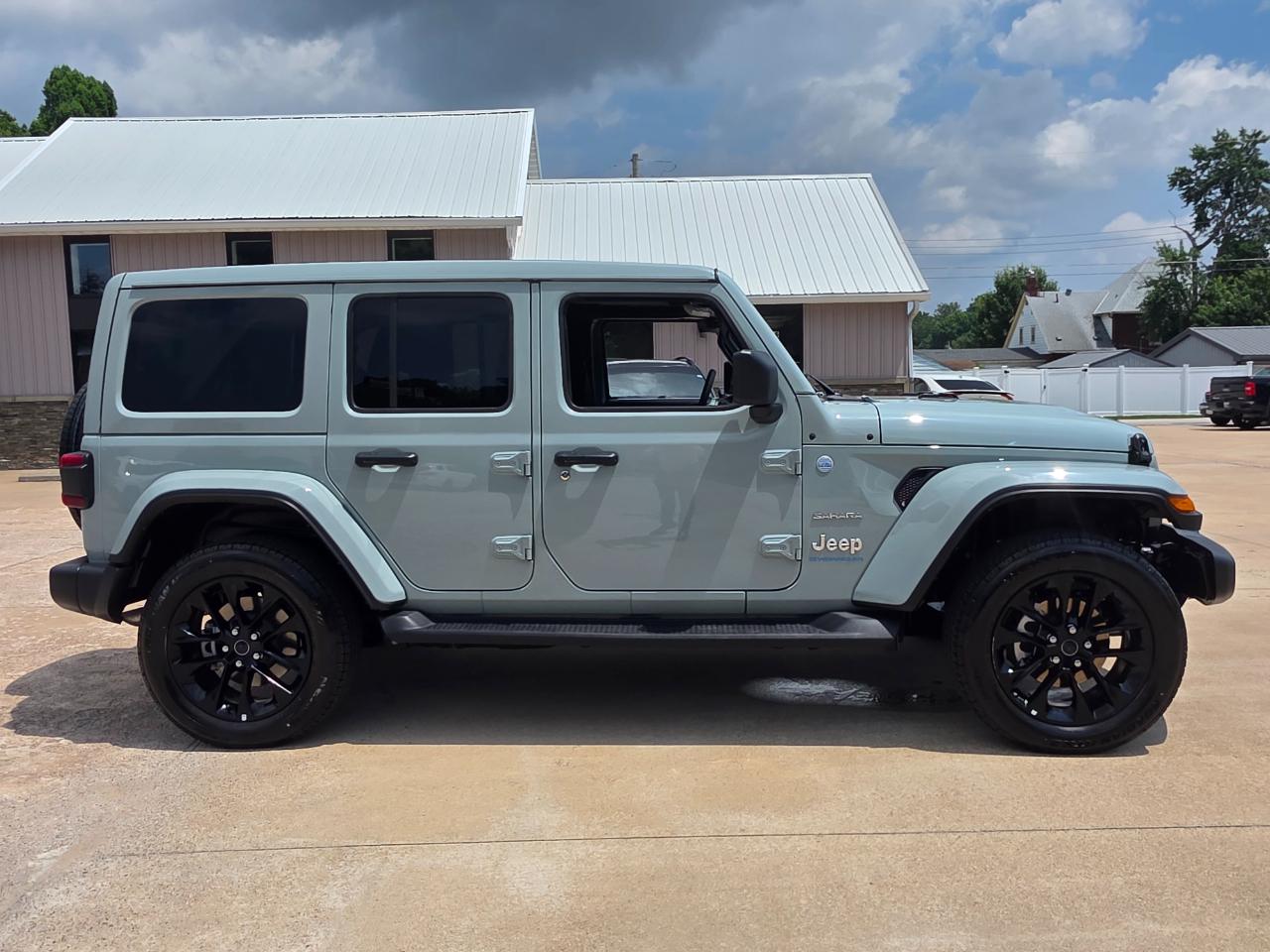 Jeep Wrangler 4xe Sahara 2024